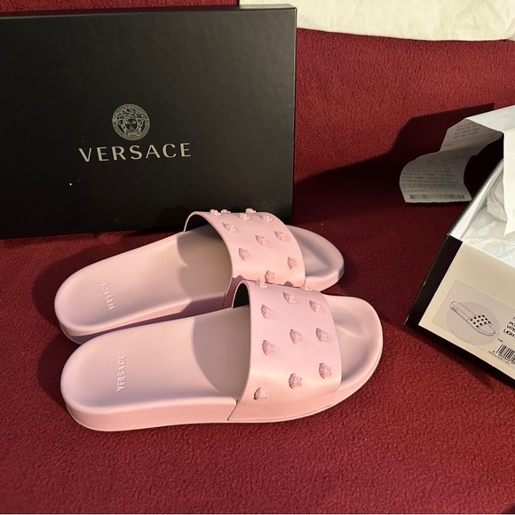 versace slides - Picture 5 of 10